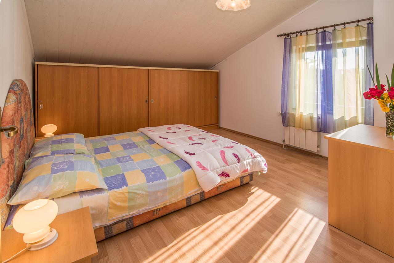 Apartment Sandra Krk Krk Town Exterior photo
